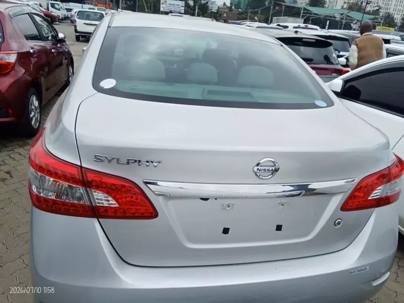 Nissan Sylphy   - 2018