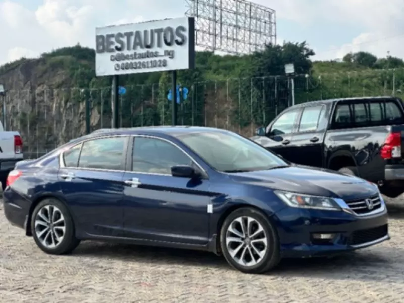 Honda Accord   - 2015