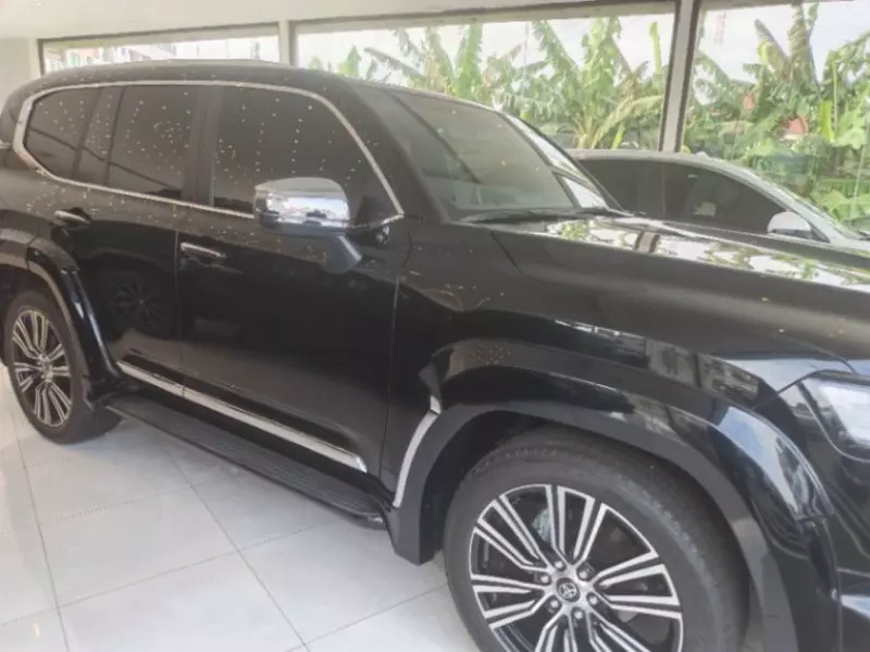 TOYOTA LANDCRUISER VXR   - 2025