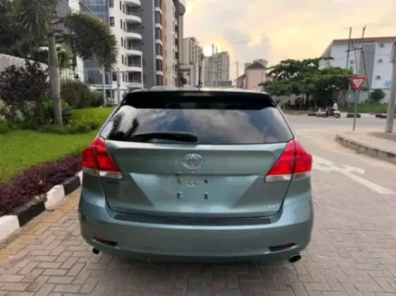 TOYOTA Venza   - 2010