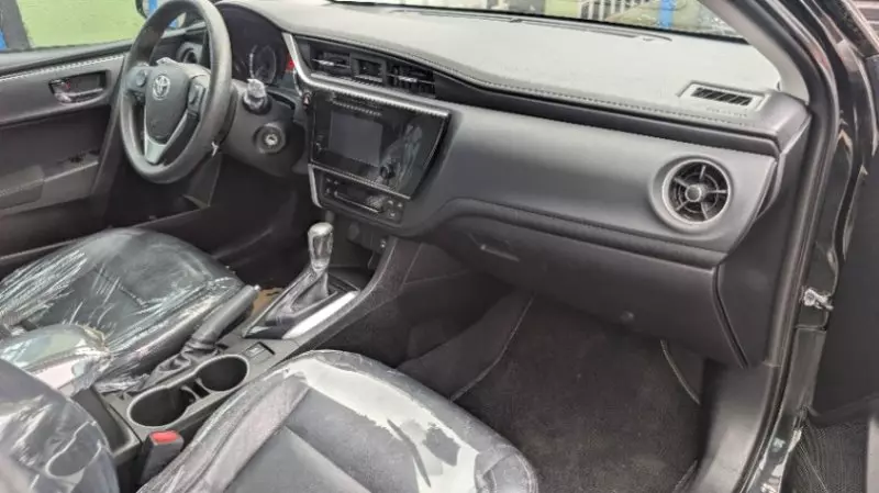 TOYOTA Corolla   - 2019