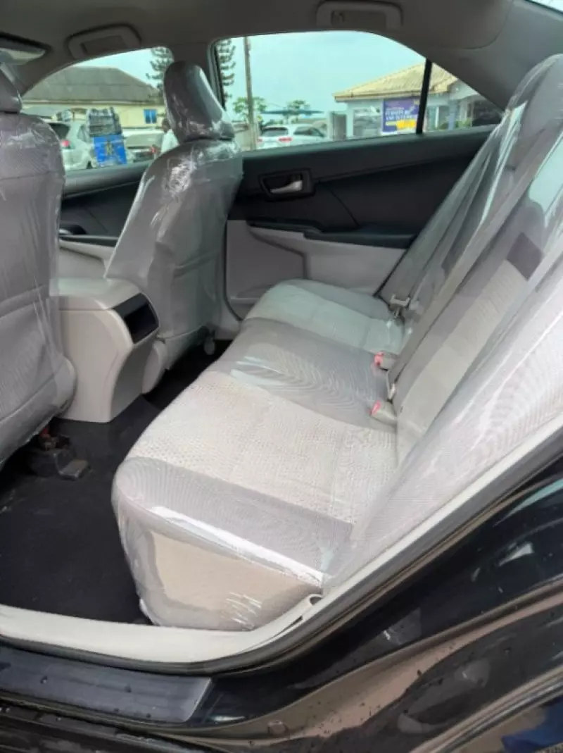 TOYOTA Camry - 2012