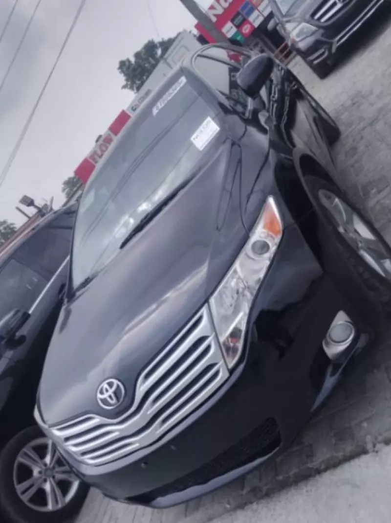 Toyota Venza   - 2010