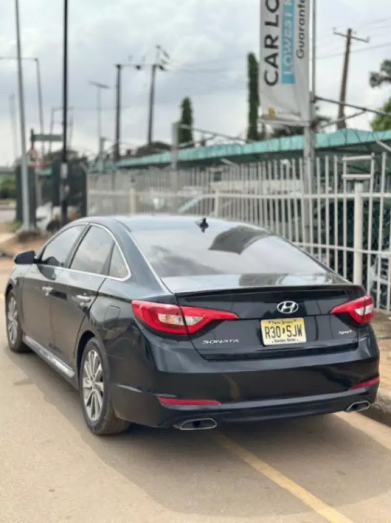 Hyundai Sonata   - 2017