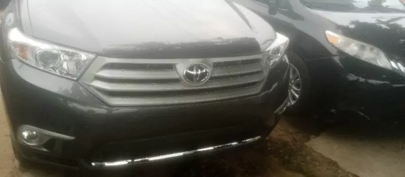 Toyota Sienna   - 2011