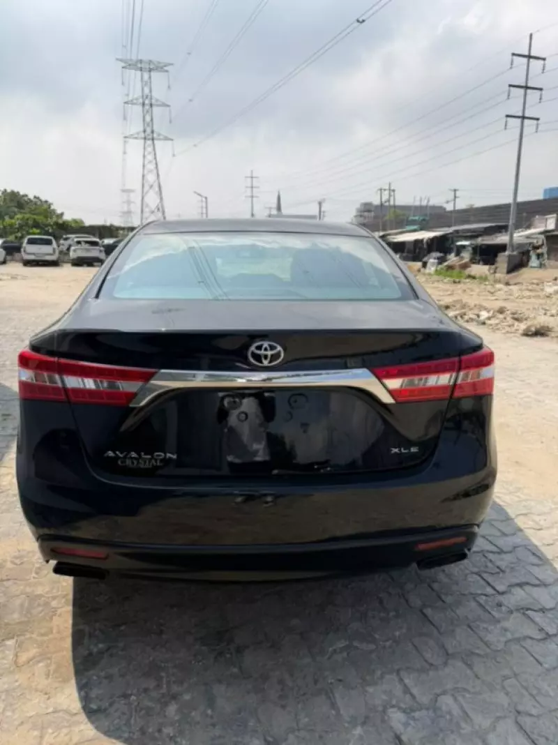 Toyota Avalon - 2014