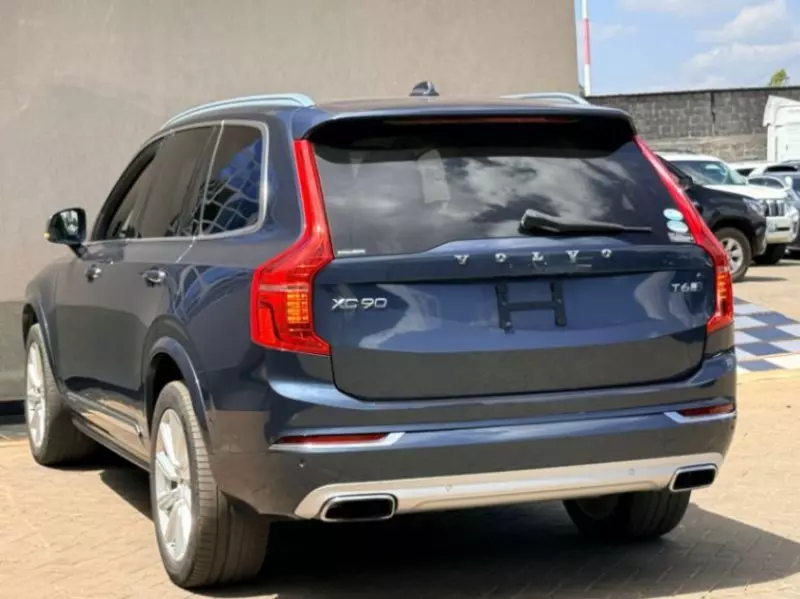 Volvo XC90   - 2018