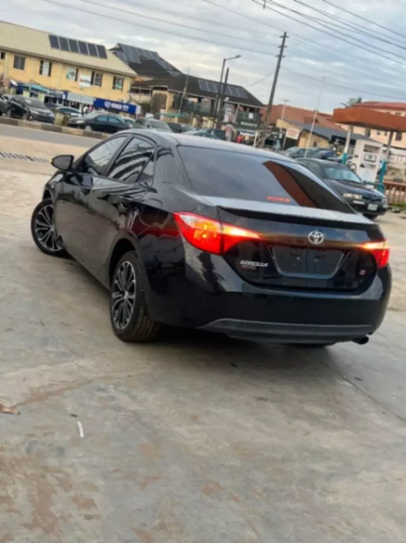 TOYOTA Corolla - 2014