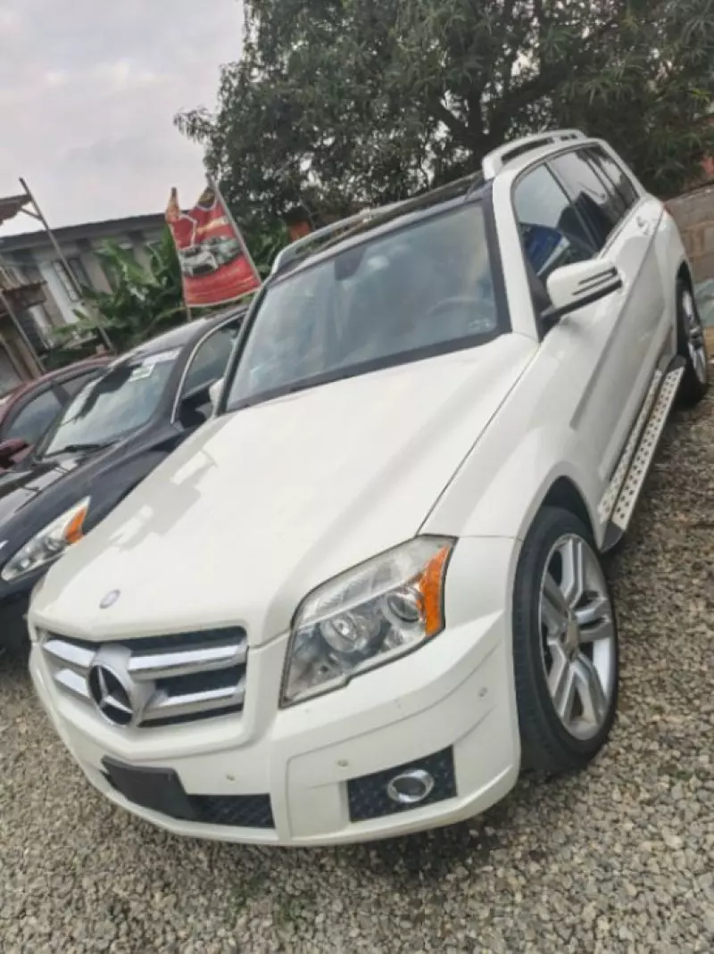 Mercedes-Benz GLK 350   - 2011