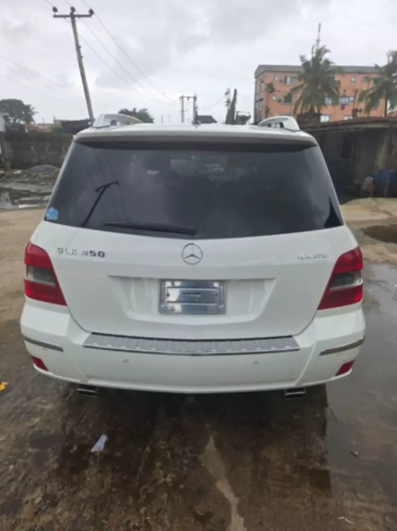 Mercedes-Benz GLK 350   - 2010