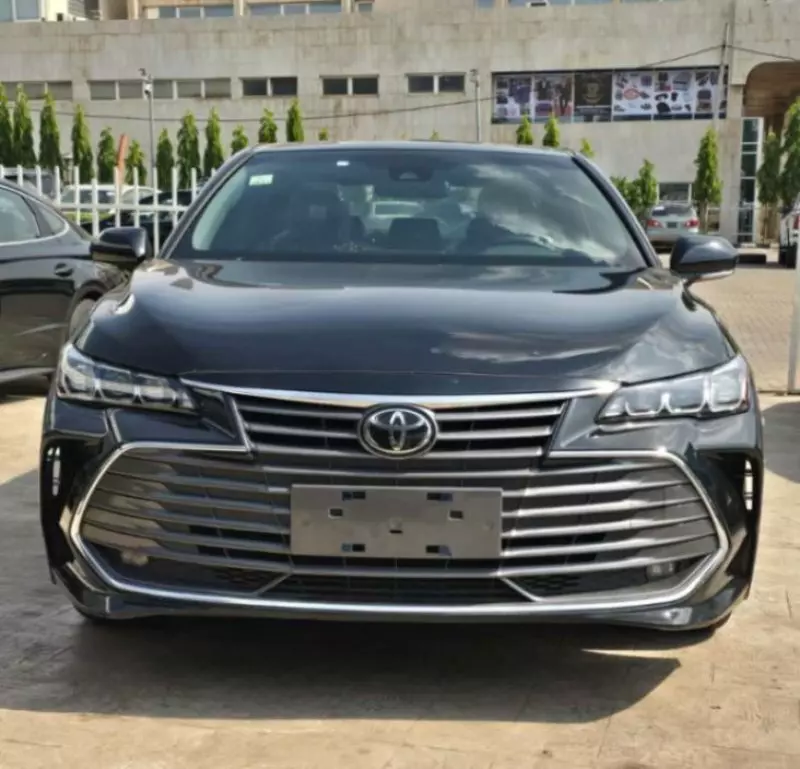 Toyota Avalon   - 2022