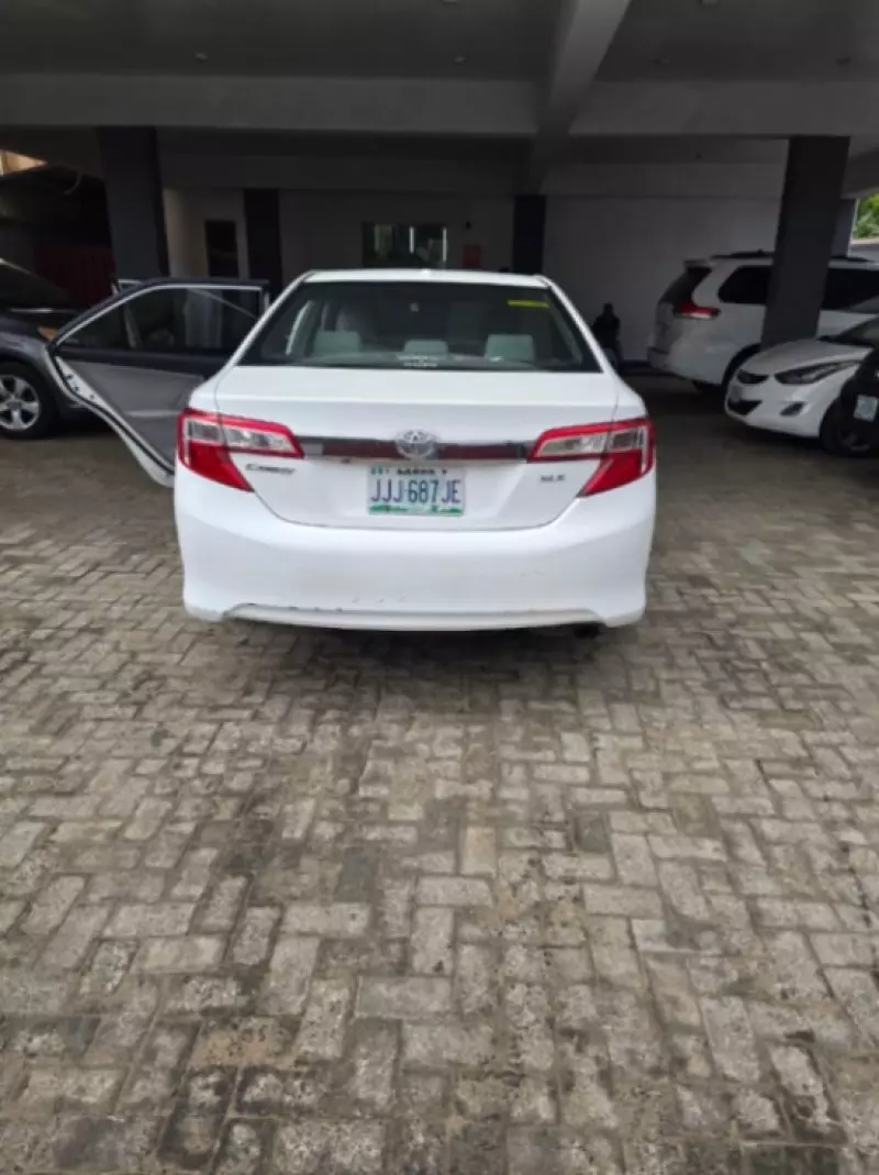 TOYOTA Camry   - 2012