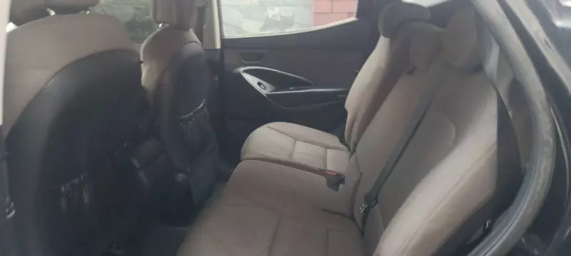 Hyundai Santa Fe   - 2015