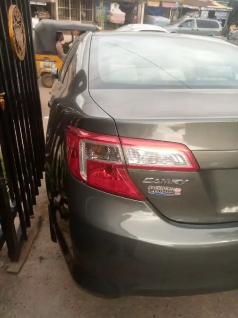Toyota Camry   - 2012