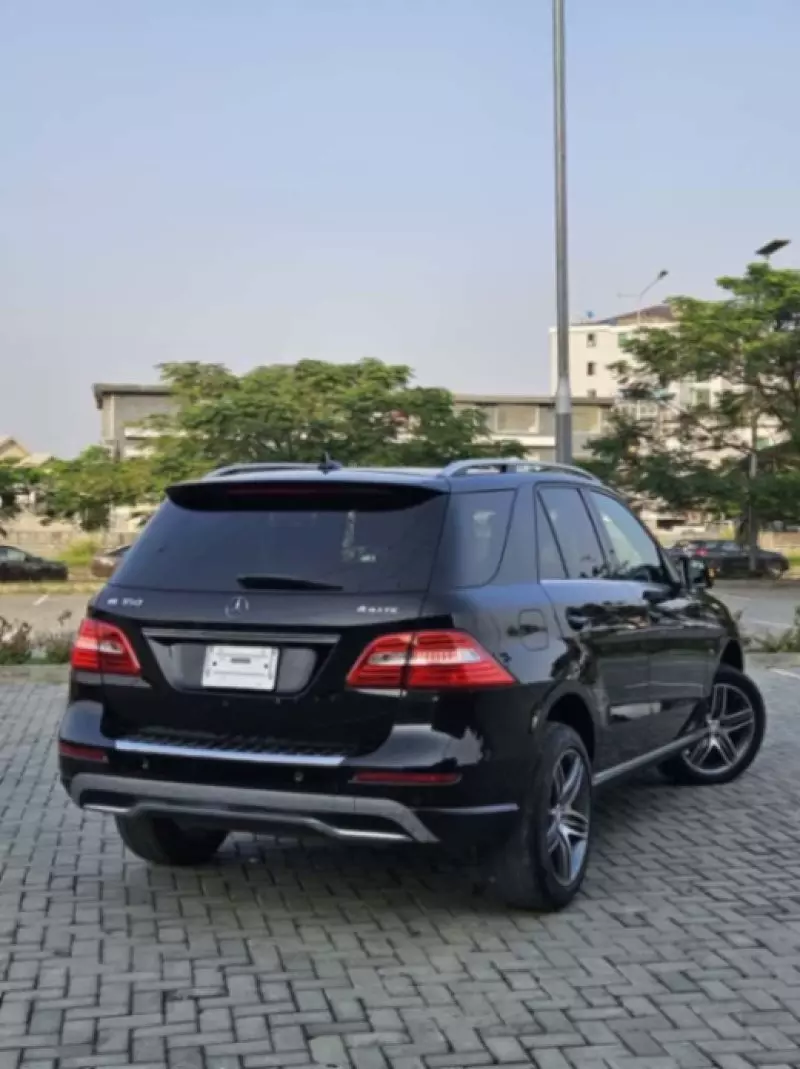 Mercedes-Benz ML 350   - 2012