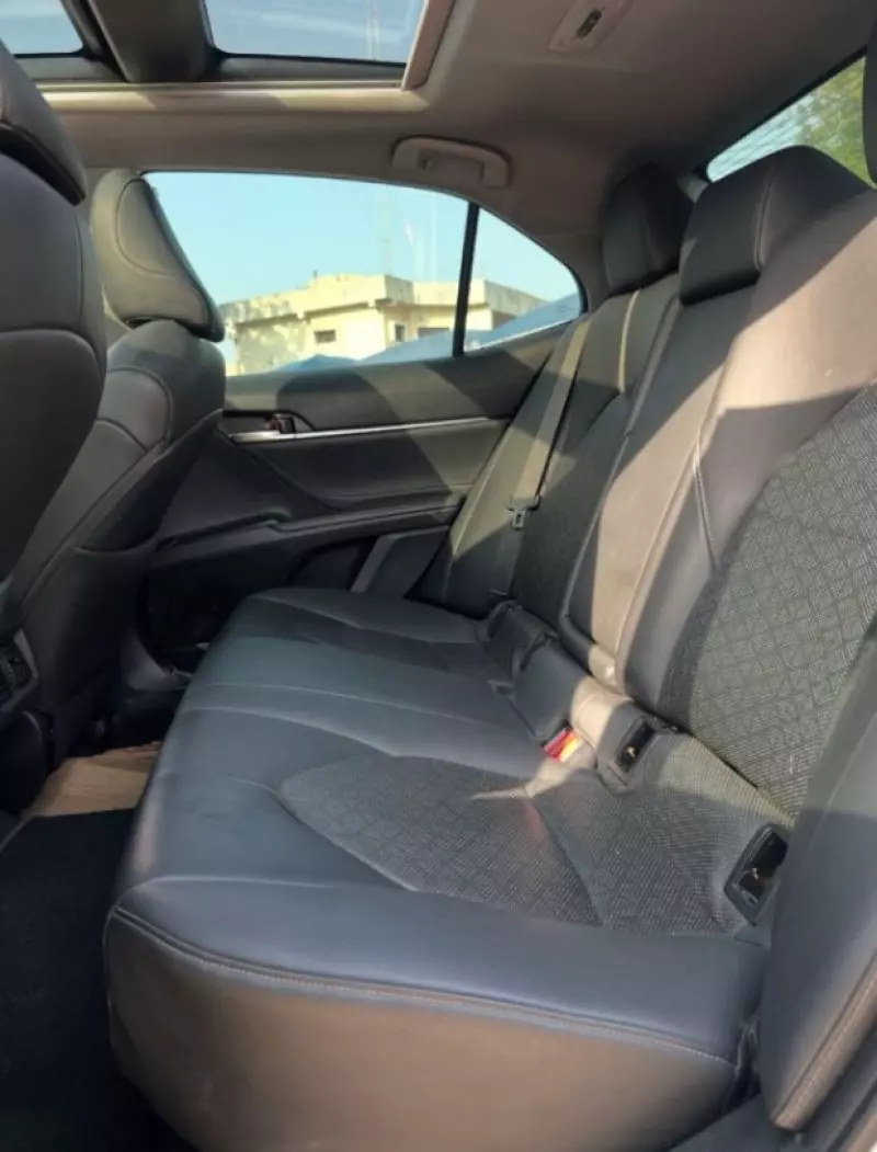 Toyota Camry   - 2018