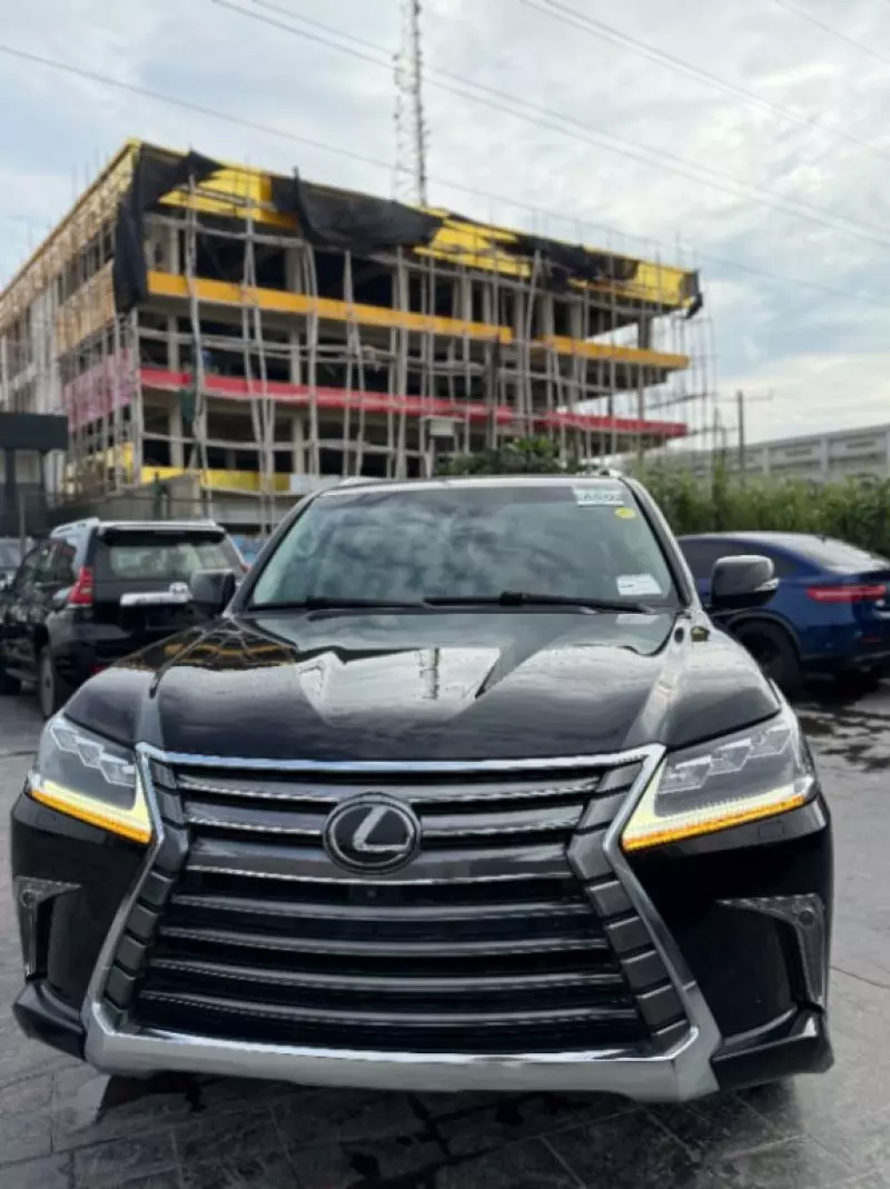 Lexus LX   - 2018