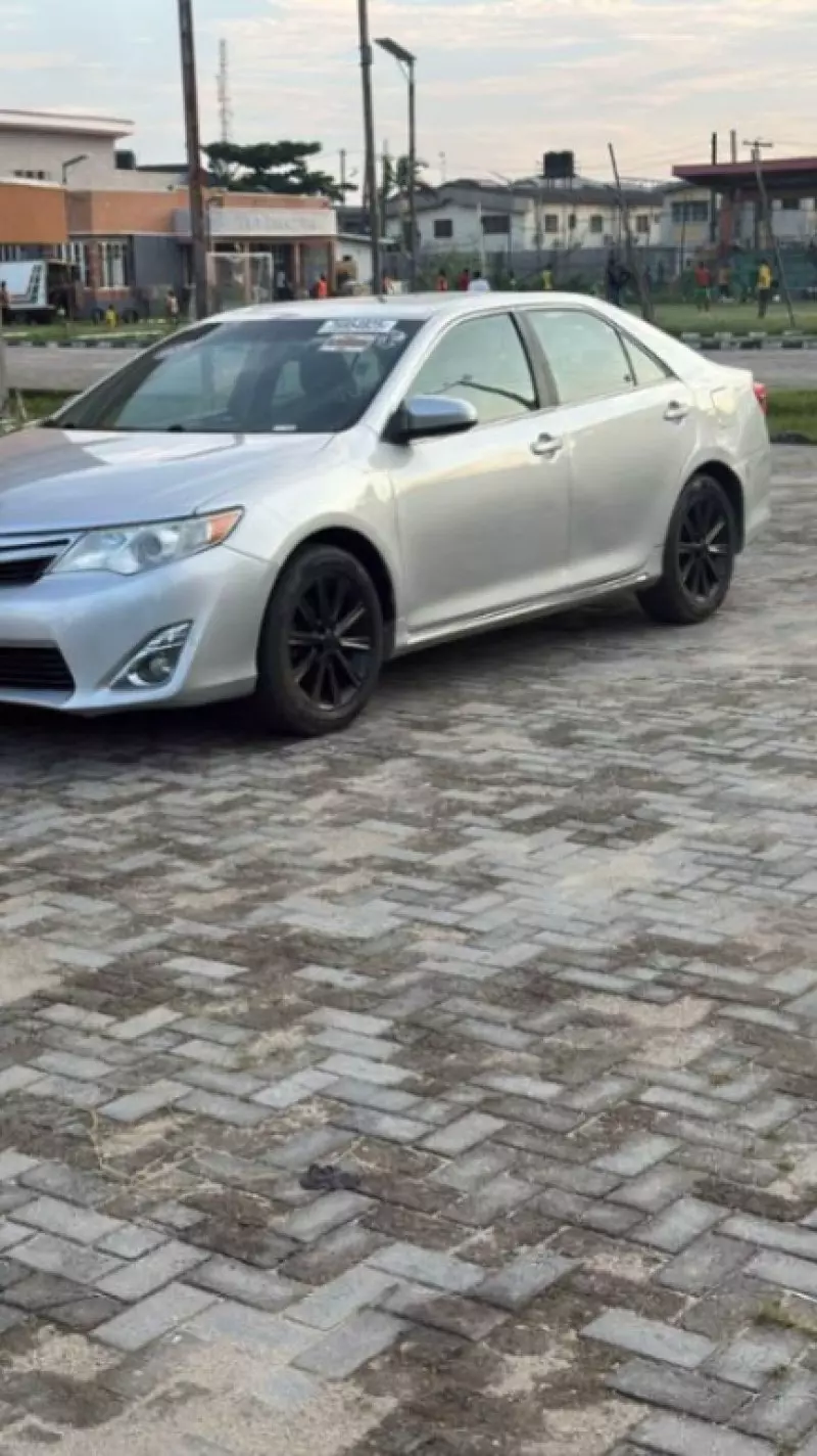 TOYOTA Camry   - 2014