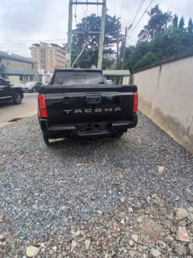 TOYOTA Tacoma   - 2020