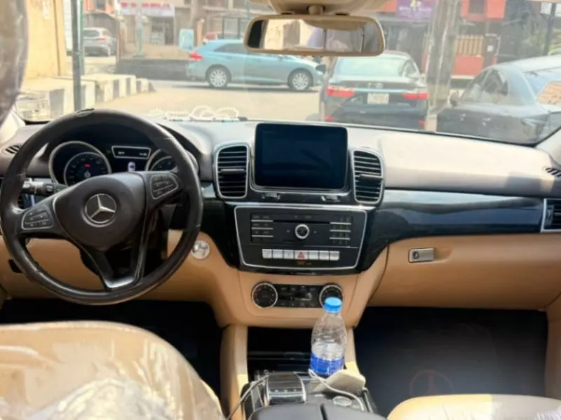 Mercedes-Benz GLE-Class   - 2017