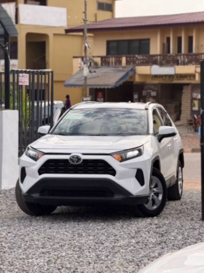 Toyota RAV 4   - 2021