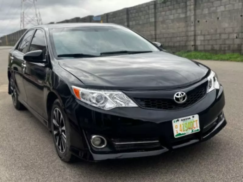 TOYOTA Camry   - 2013