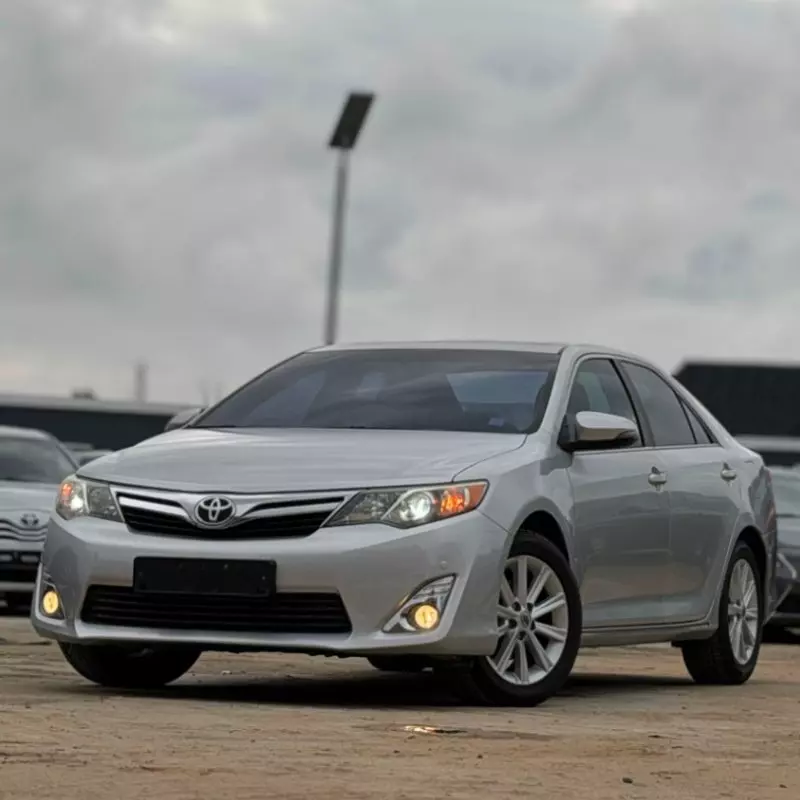 TOYOTA Camry   - 2013