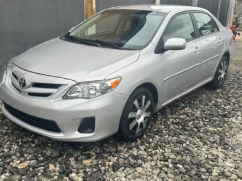 Toyota Corolla   - 2012