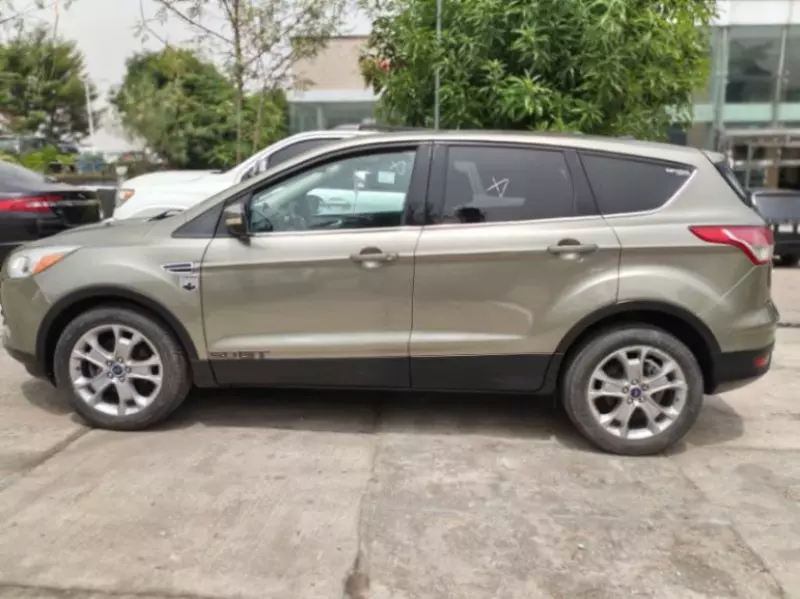 Ford Escape   - 2013