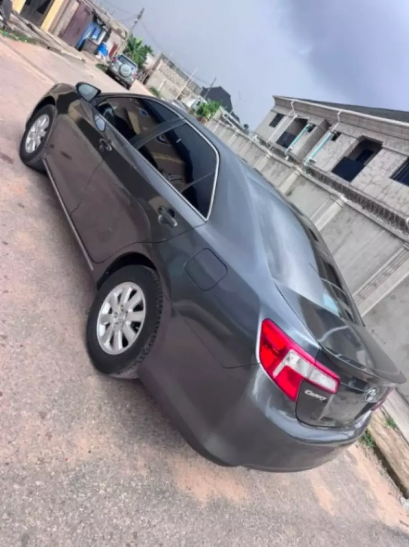 Toyota Camry   - 2014