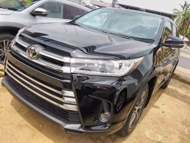 Toyota Highlander   - 2015