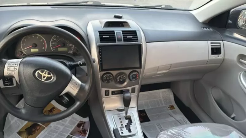 Toyota Corolla   - 2009