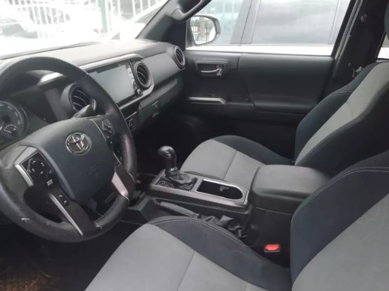 Toyota Tacoma   - 2020