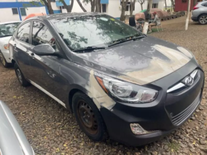 Hyundai Accent   - 2014