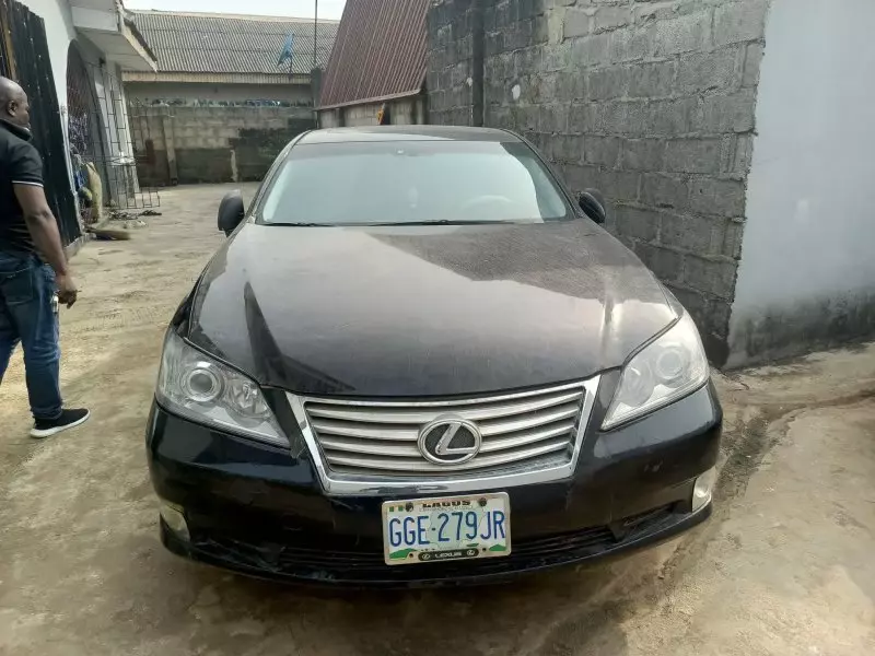 Lexus ES - 2010