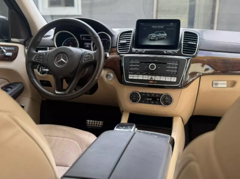 Mercedes-Benz GLE 400   - 2017