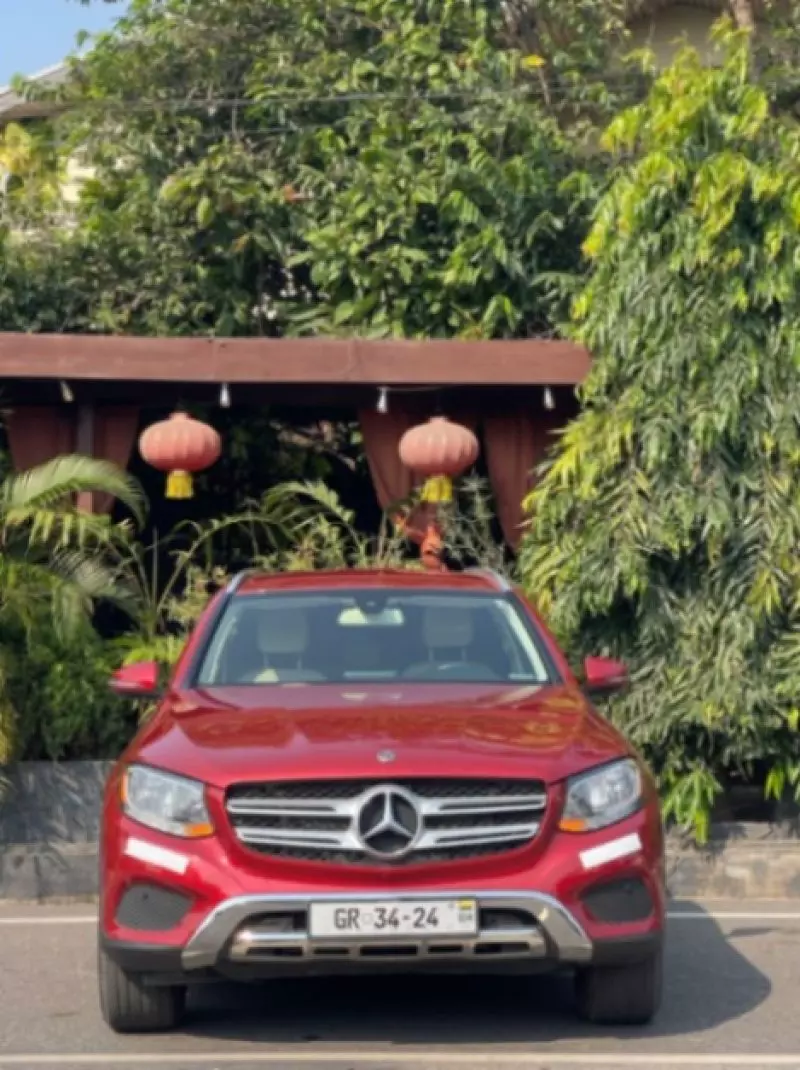 Mercedes-Benz GLC 300   - 2019