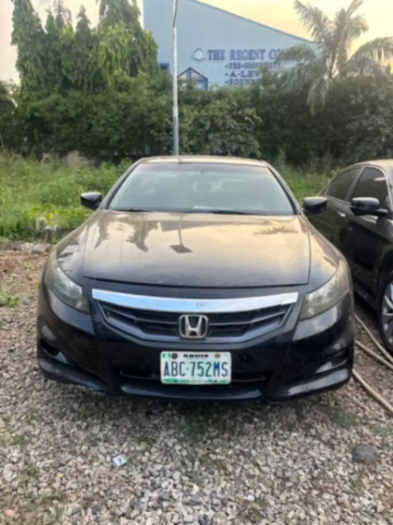 Honda Accord   - 2011