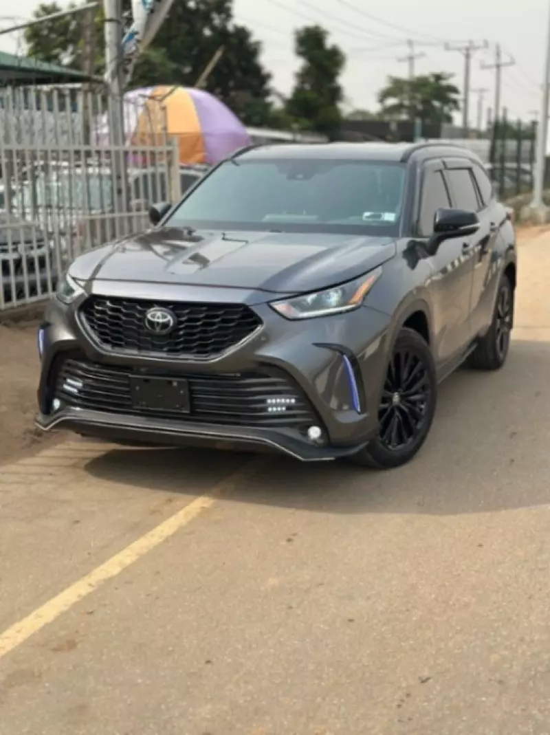 Toyota Highlander   - 2023
