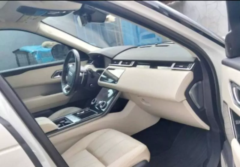 Land Rover Range Rover Velar   - 2018