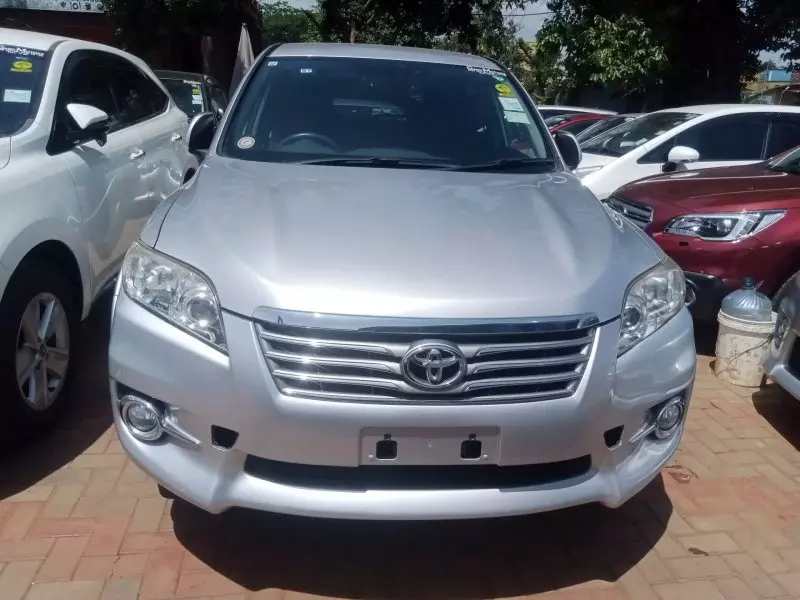 Toyota Vanguard    - 2012