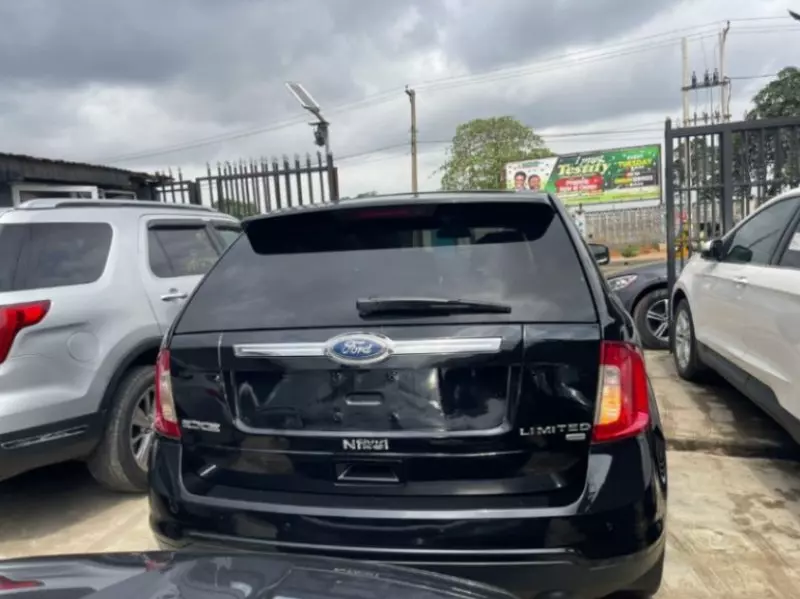 Ford Edge   - 2012