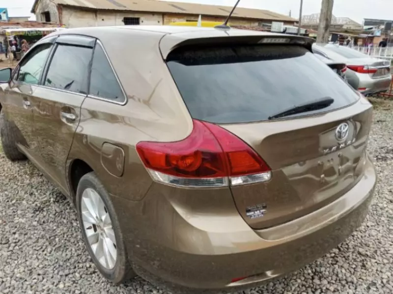 TOYOTA Venza   - 2013