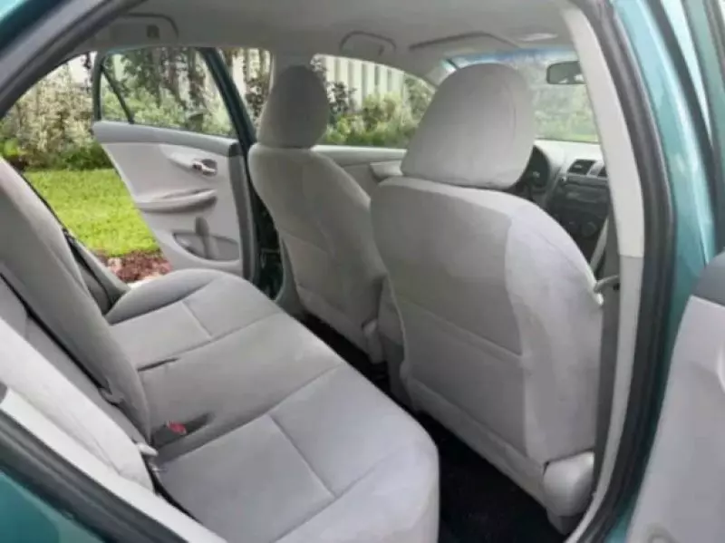 TOYOTA Corolla   - 2010