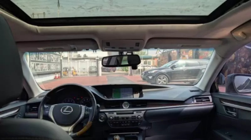 Lexus ES   - 2013