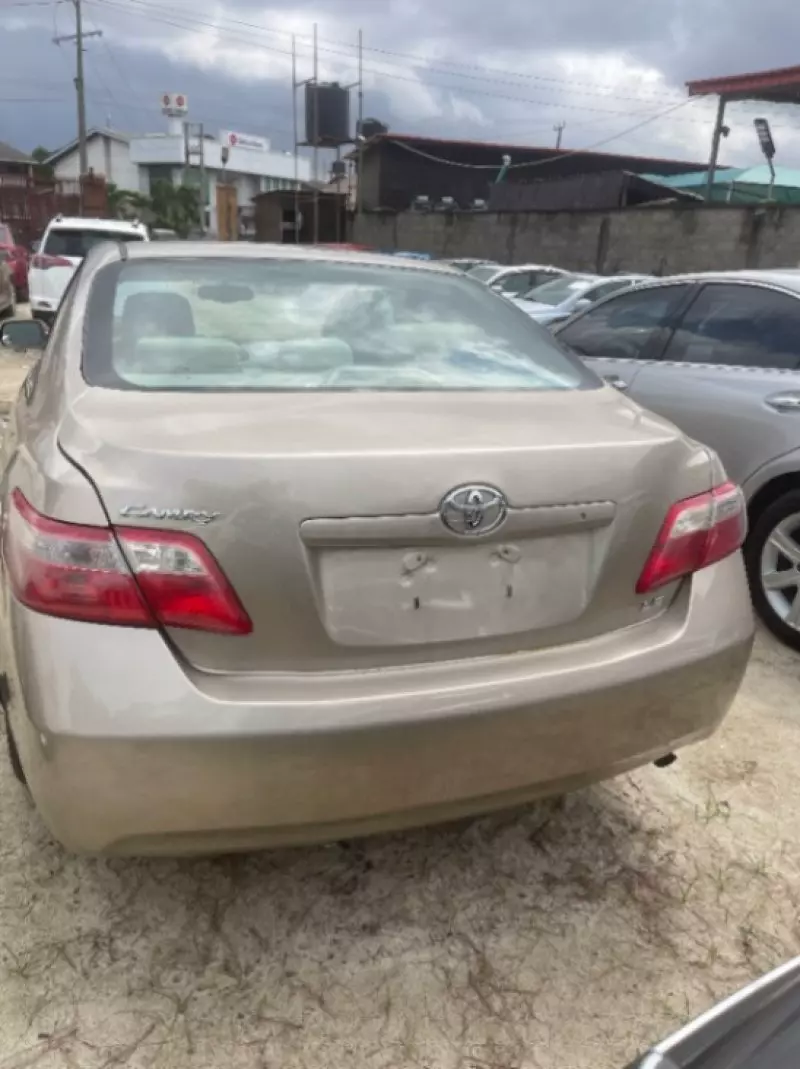 TOYOTA Camry   - 2009
