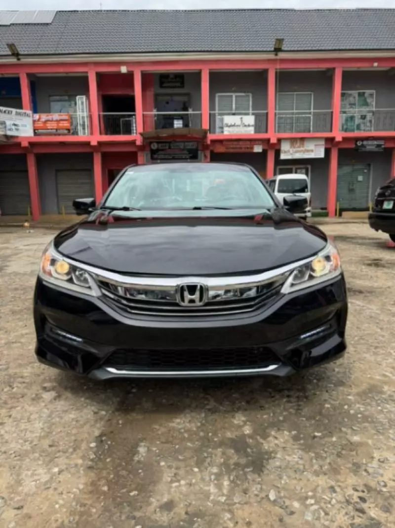 Honda Accord   - 2016