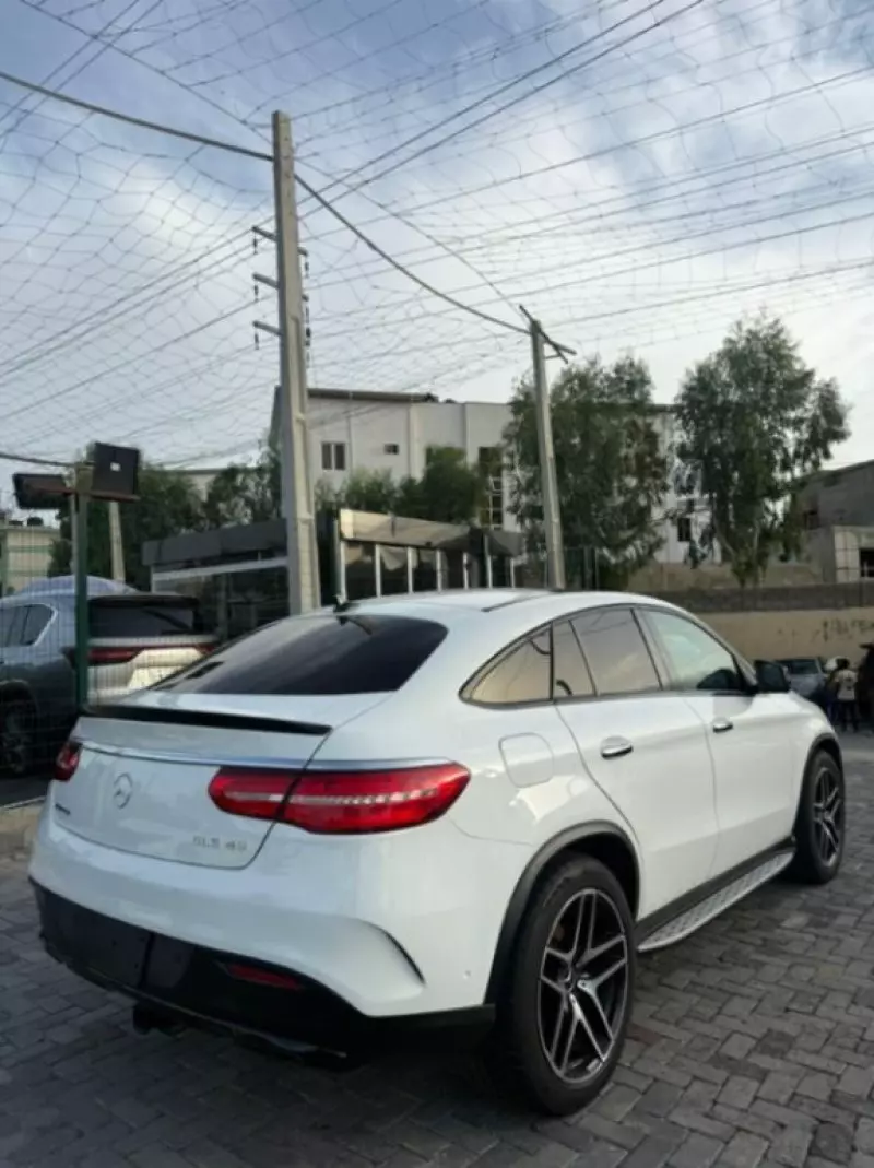 Mercedes-Benz GLE-Class   - 2018