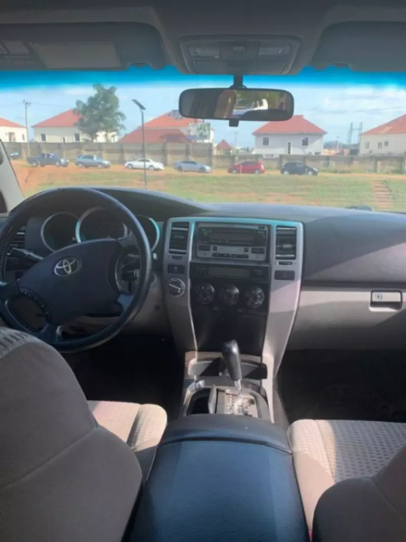 Toyota 4Runner   - 2004