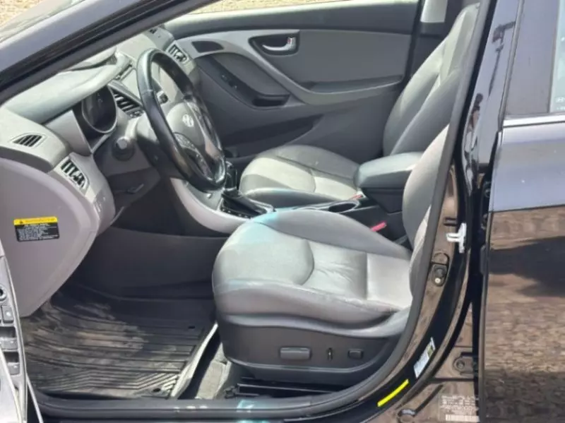 Hyundai Elantra   - 2014